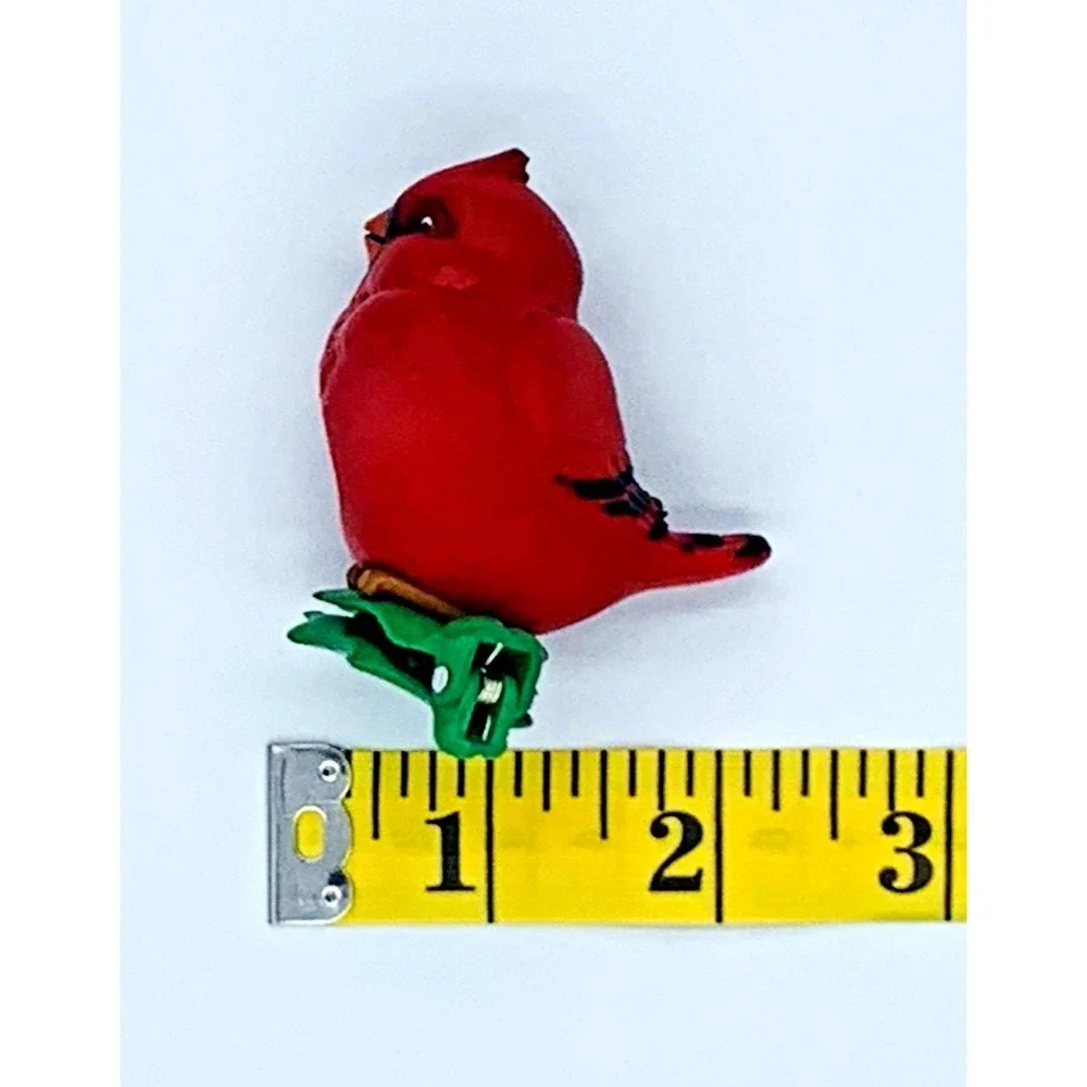 Baby Redbird‎ Hallmark Ornament 1988 Clip-on Artists' Favorites Robert Chad